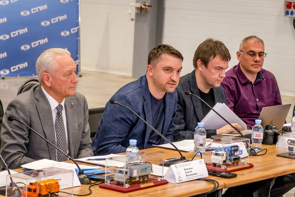 Обсуждение качества и безопасности спецтехники